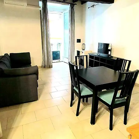Reginella Apartment *